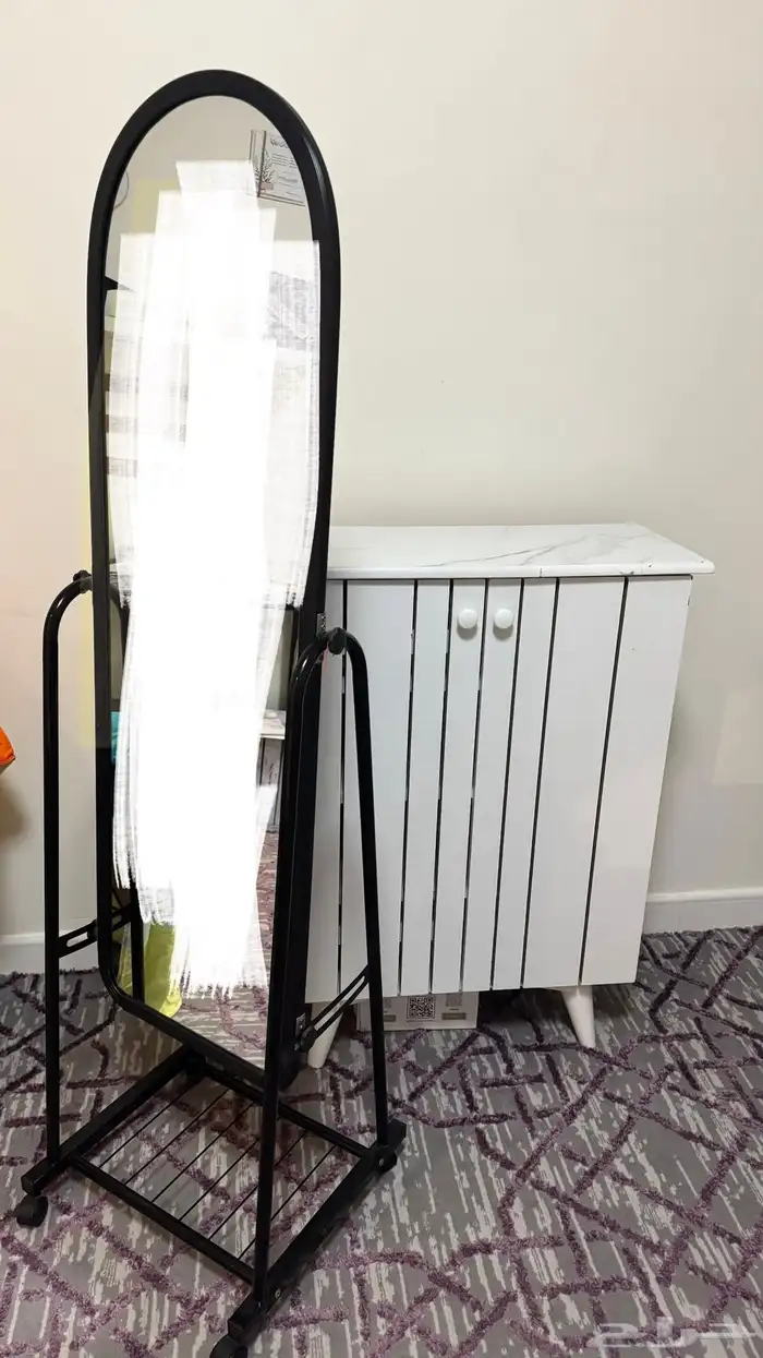 للبيع دولاب ومرايا 0