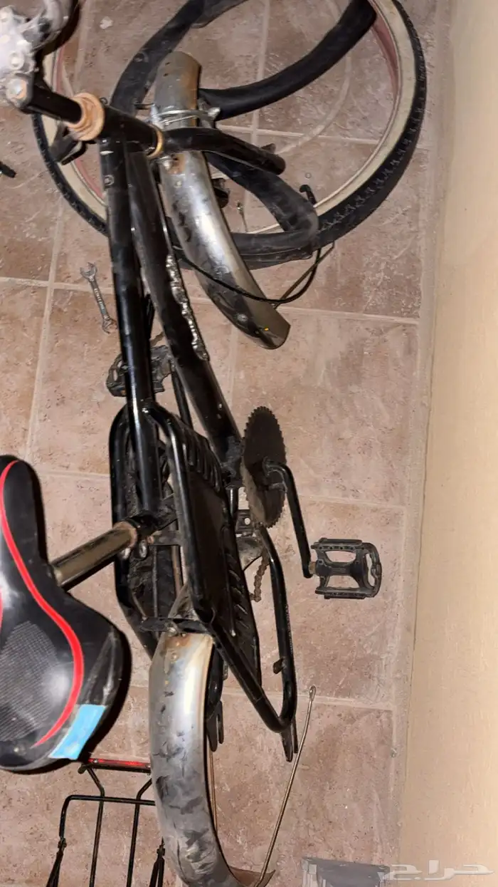 سيكل للبيع معه كلشي يبي له كفرات وامورك ط 1