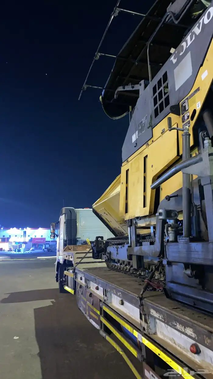 لوبد متواجد في جازان لنقل المعدات 0