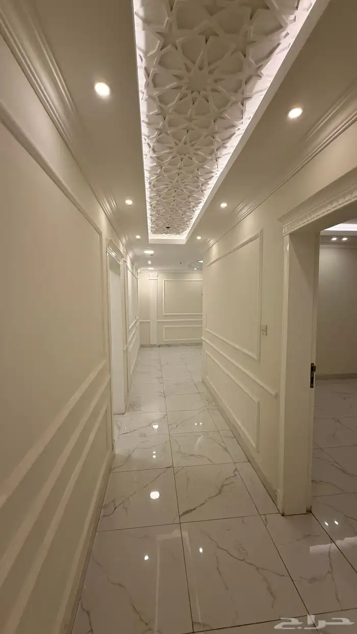 للبيع شقه ارضيه 5 غرف وصاله بالحمرا الخبر 12