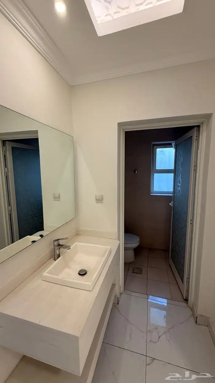 للبيع شقه ارضيه 5 غرف وصاله بالحمرا الخبر 2