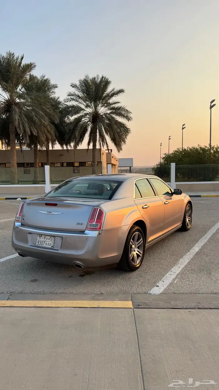 كرايزلر c300 موتر في قمه النظافه 3