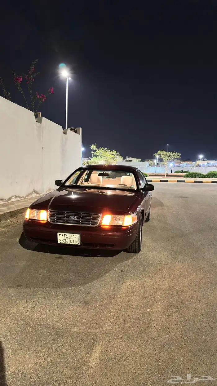 فورد فيكتوريا 2012 10