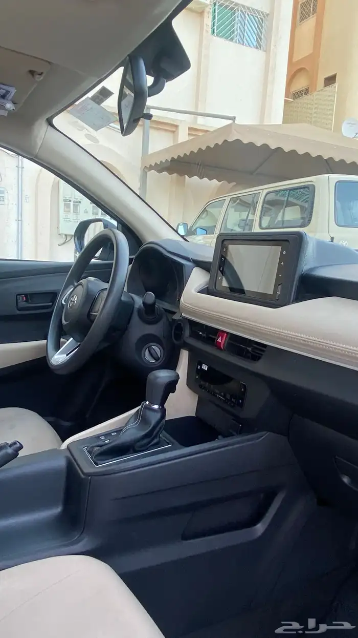 ( تم البيع )يارس 2023 ممشى قليل 66 الف كيلو ثاني مالك 12