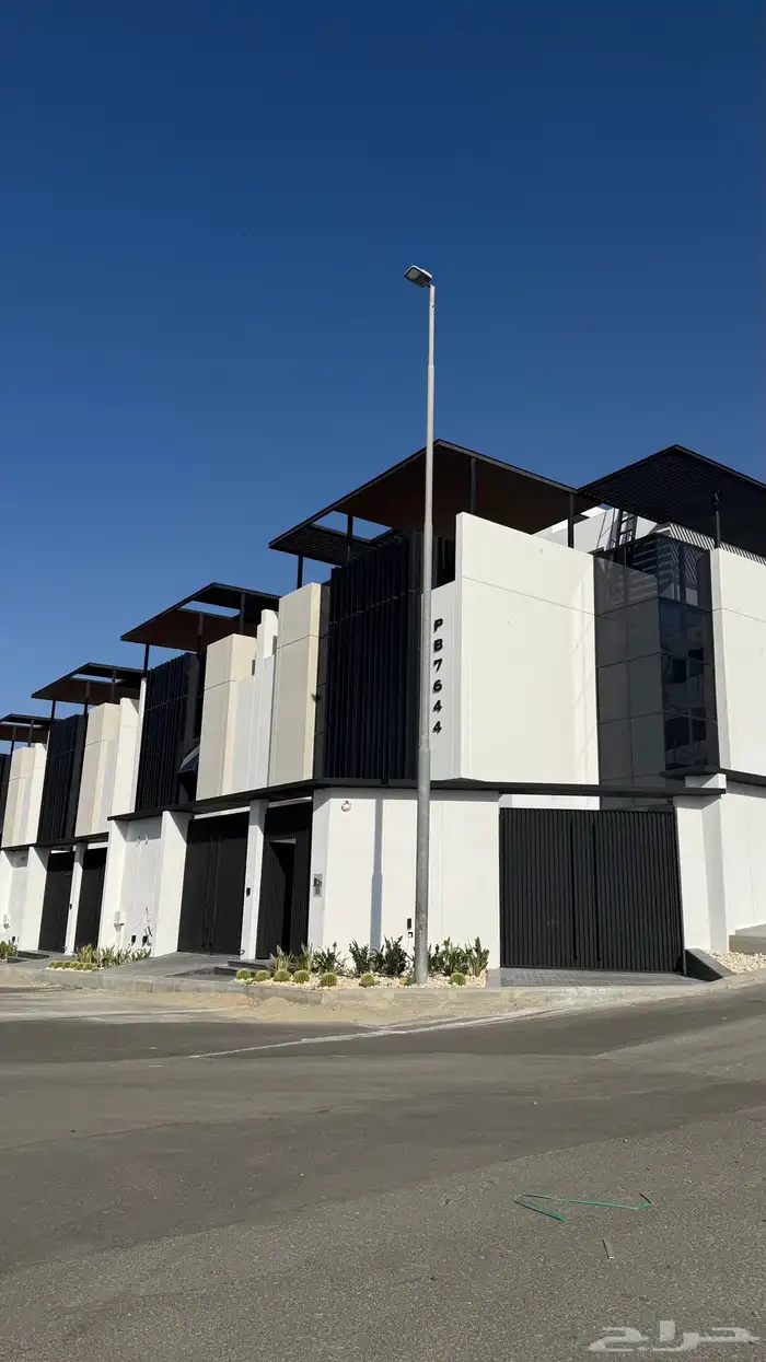 فلل بتصميم مميز الشرفية 1