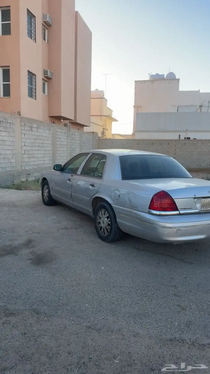 للبيع فورد فكتوريا 2005 1