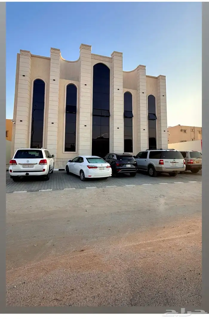 فرصة استثمارية للبيع عمارة عدد 14 شقة حفرالباطن حي المحمدية 0