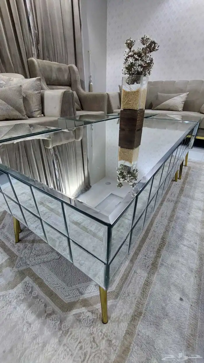 خمس طاولات زجاج 1