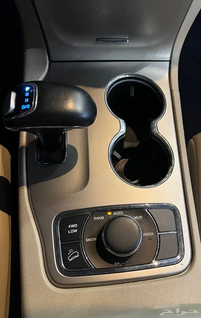 جيب شروكي 2014 فل سعودي 20