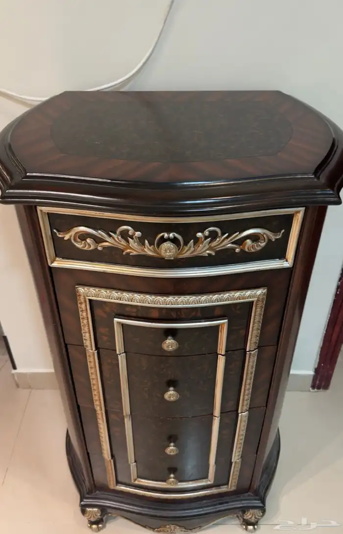 طاوله خدمه نظيفه 1