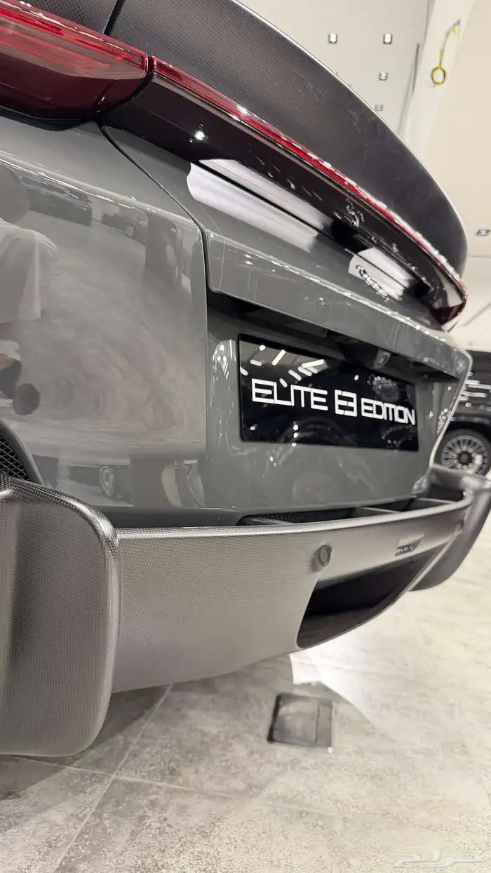 Ferrari 12 Cilindri 2025 8