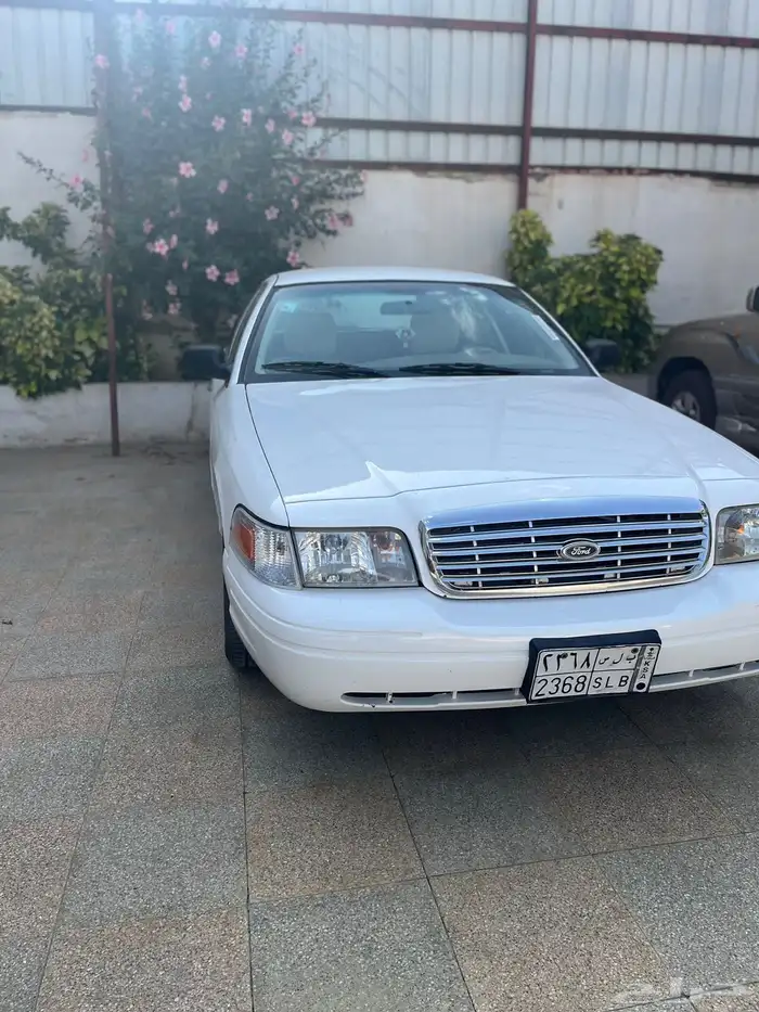 فورد بوليسي 2011 3