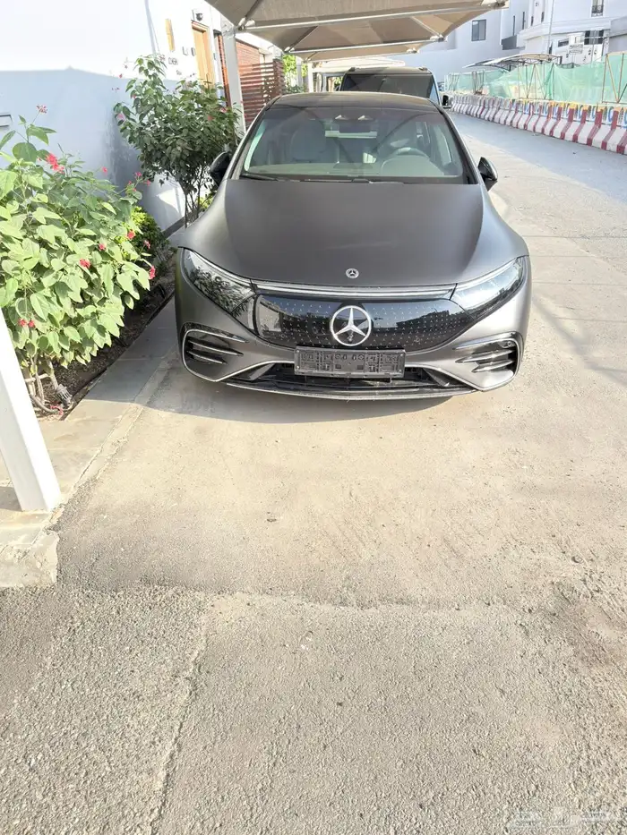 مرسيدس eqs 450 1