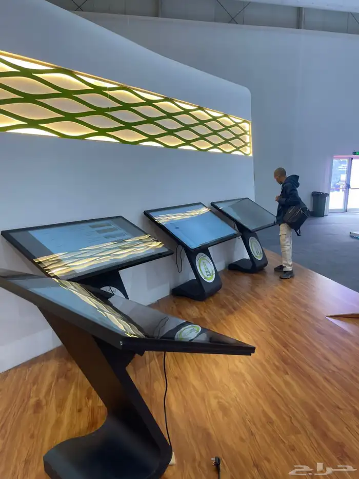 تنظيم بوثات شاشات عرض عملاقه وتفاعليه 2