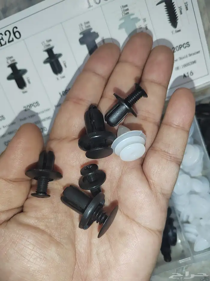 كلبسات 100 قطعة ب 10 ريال 1