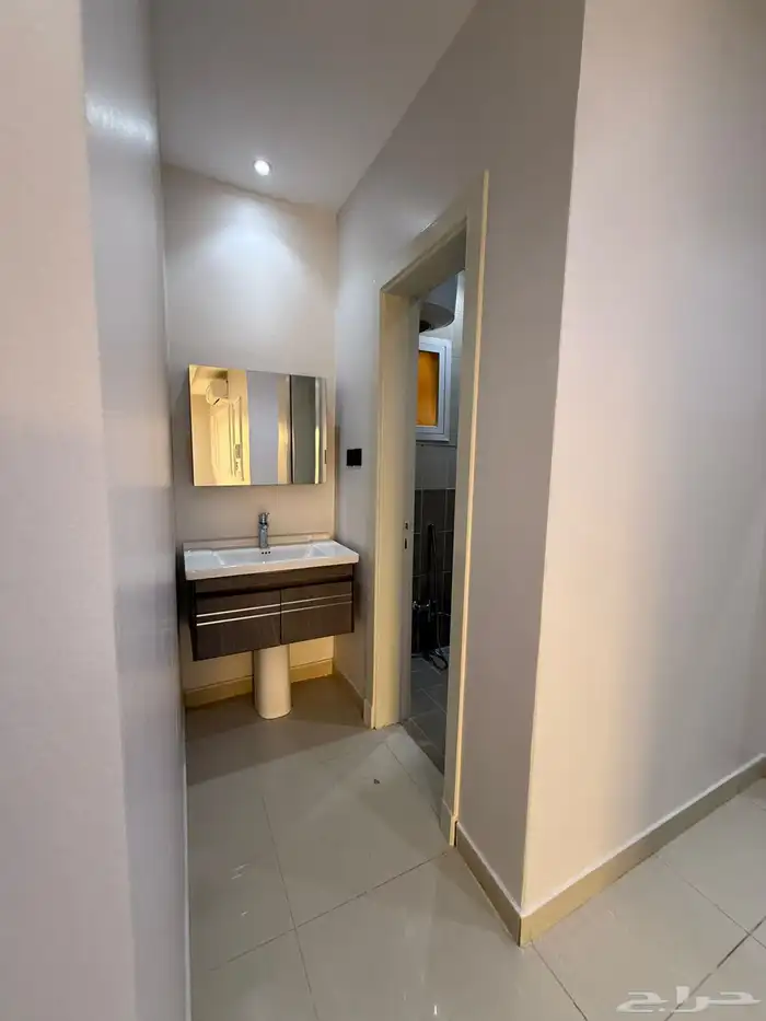 للبيع شقة دورين 7