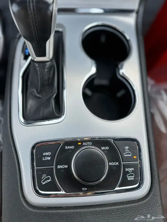 جيب شروكي 2020 فل كامل summit 23