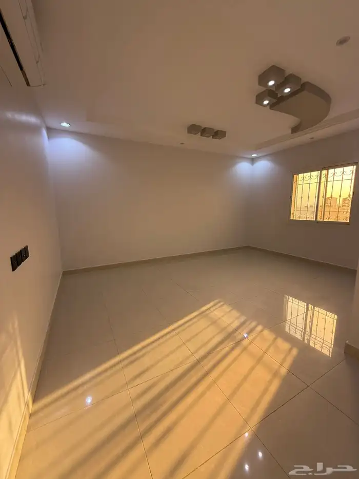 للبيع شقة دورين 14