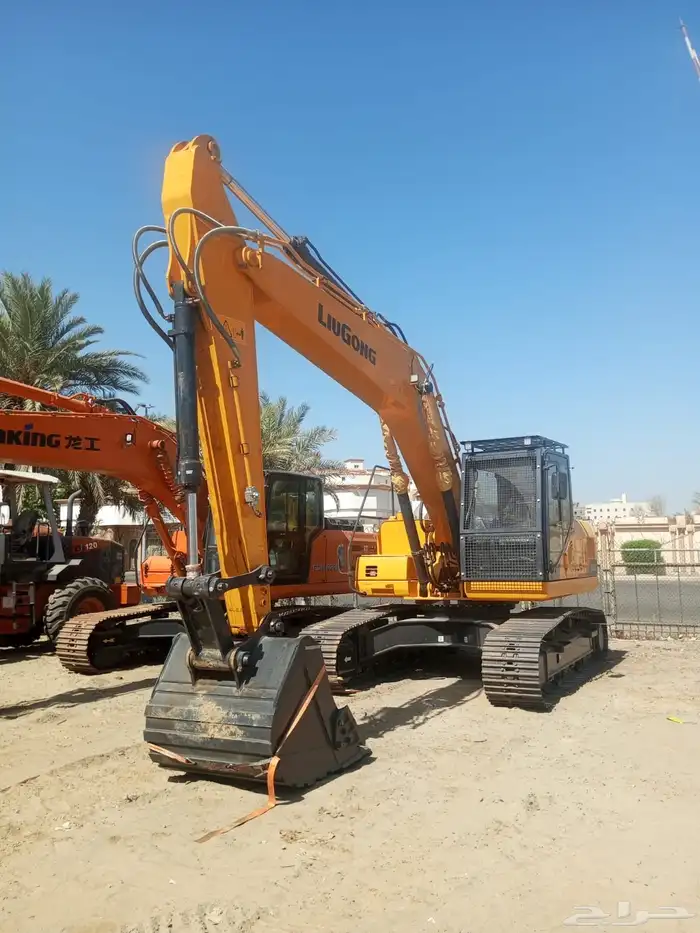 آليات ومعدات جديده حفار 20 طن 2