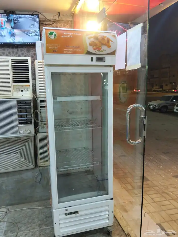 مكيفات استخدام بسيط شبه جديد مع التركيب وثلاجة عرض ومكيفات 1