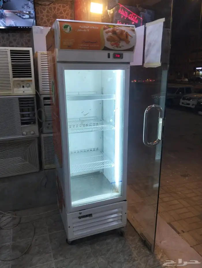 مكيفات استخدام بسيط شبه جديد مع التركيب وثلاجة عرض ومكيفات 2