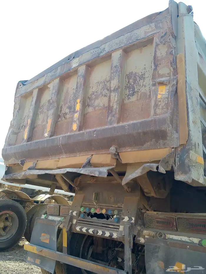 للبيع عدد 6 صناديق قلابات 4