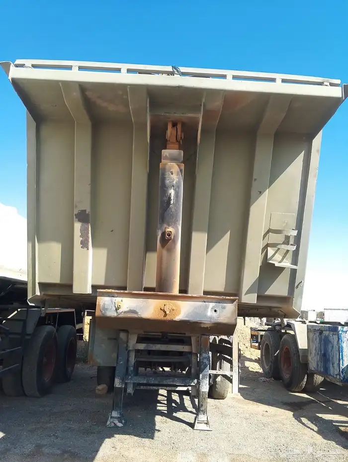 للبيع عدد 6 صناديق قلابات 7