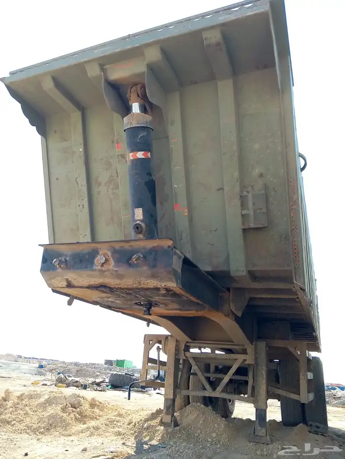 للبيع عدد 6 صناديق قلابات 13