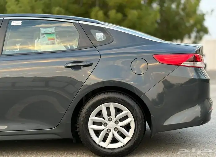 كيا اوبتيما 2017سوح نظيفة جدا 3