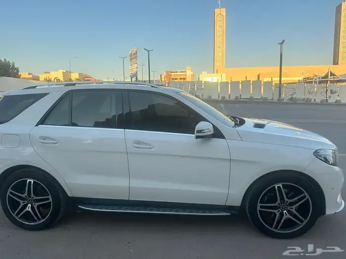 مرسيدس GLE 400 6
