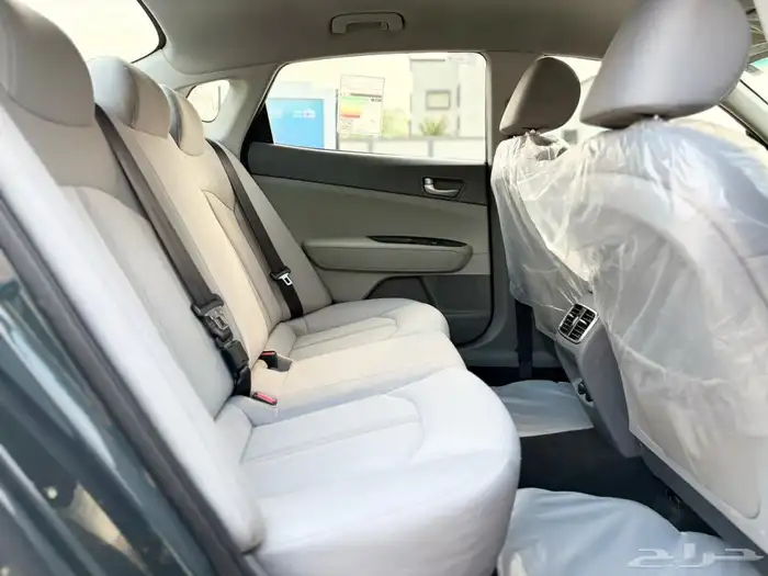 كيا اوبتيما 2017سوح نظيفة جدا 32