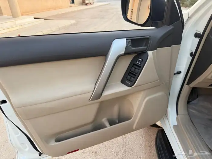 جيب برادو نضيف للبيع 5