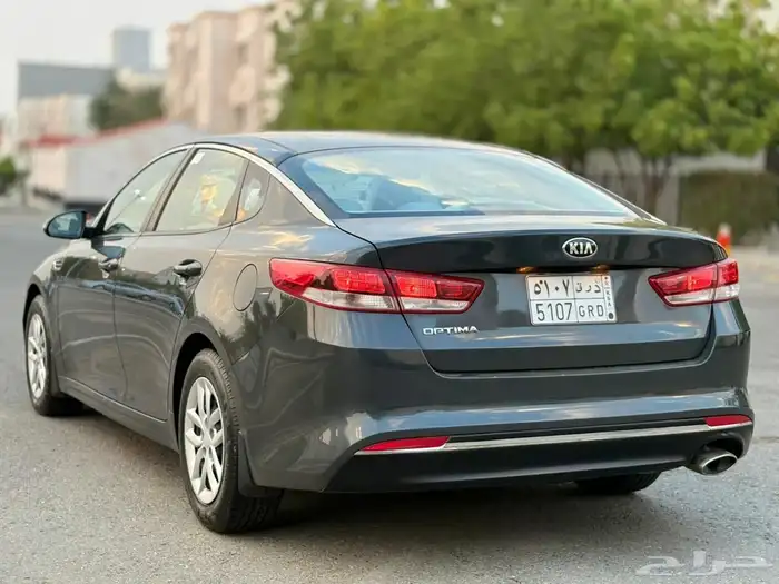 كيا اوبتيما 2017سوح نظيفة جدا 4