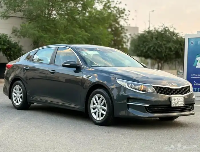 كيا اوبتيما 2017سوح نظيفة جدا 12