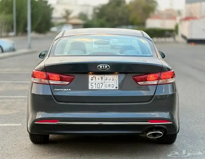 كيا اوبتيما 2017سوح نظيفة جدا 5