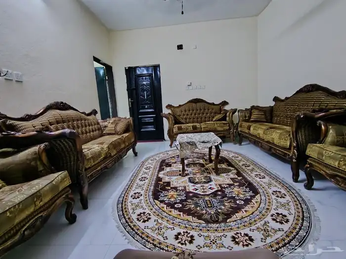 طقم جلوس بغرض البيع السعر650 ريال قابل للتفاوض ا 1