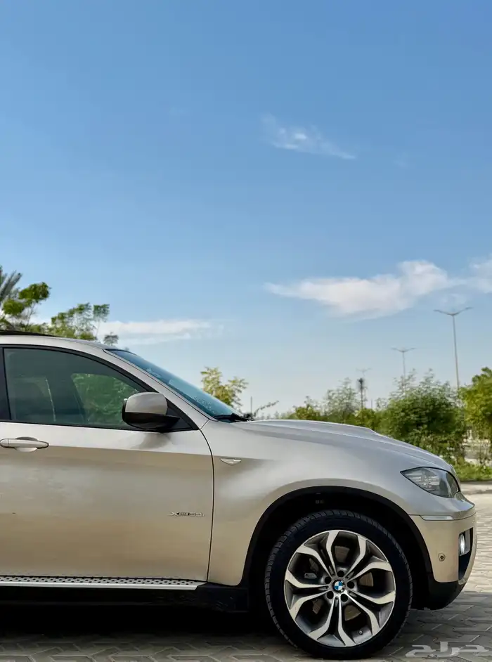 بي ام X6 مديل 2013 قمة بالنضافة 17