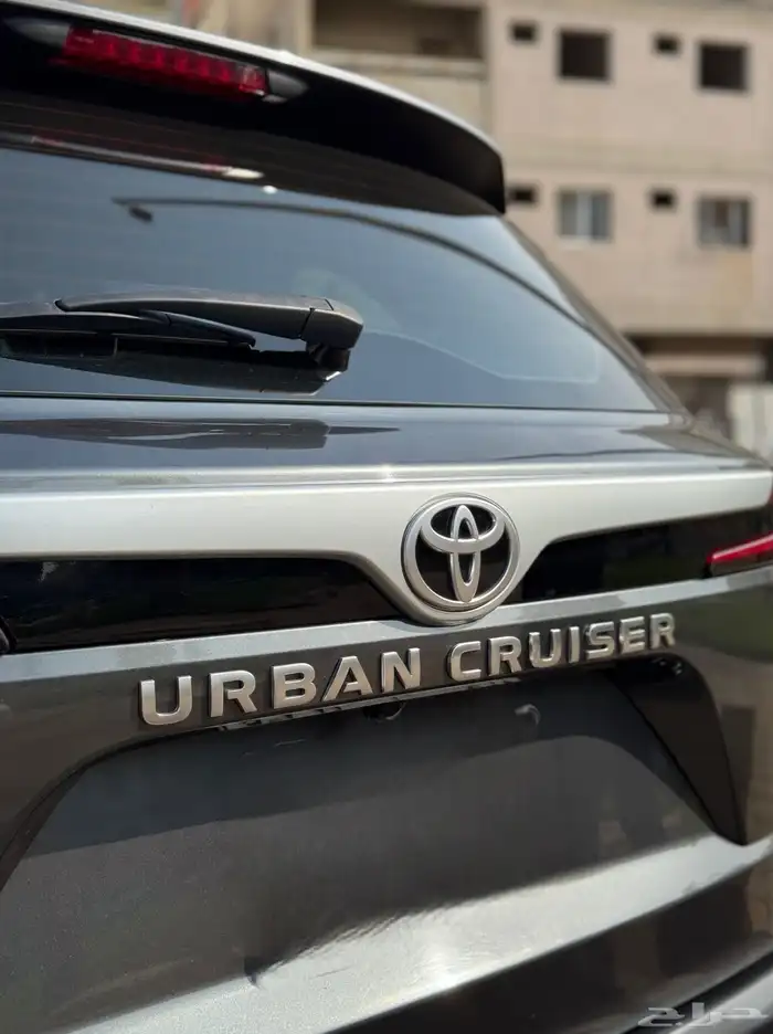 تويوتا اوربان كروزر 2023 GL بحالة الوكالة 8