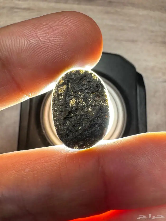 عقيق يماني أسود خام 17