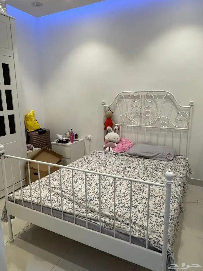 سرير ابيض شخص ونص 0