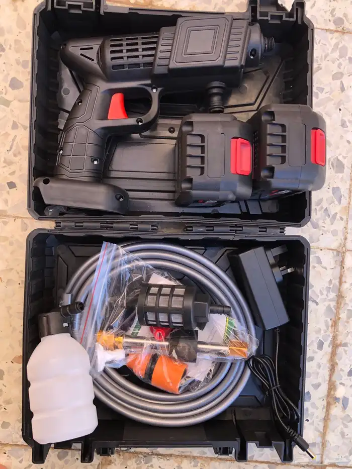 منشار بنزين وكهرباء وماكينة ظغط الماء 6