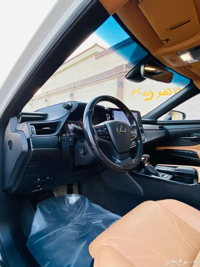 لكزس ES250 صيانات الشركه مالك واحد 25