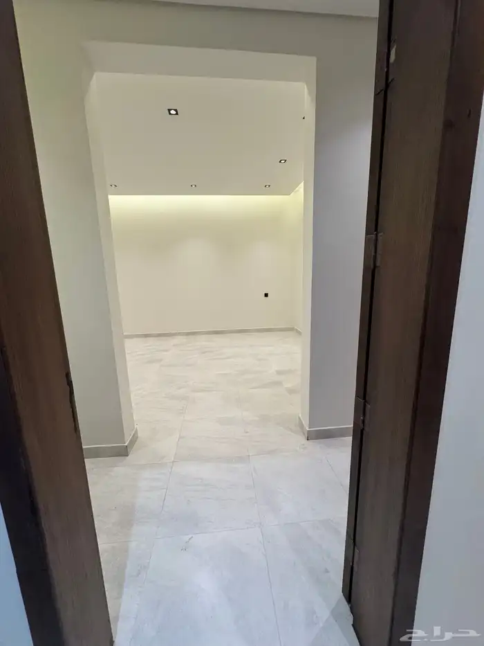 للبيع روف علوي دور ثاني مع ملحق تشطيب vipبحي الوسام 2