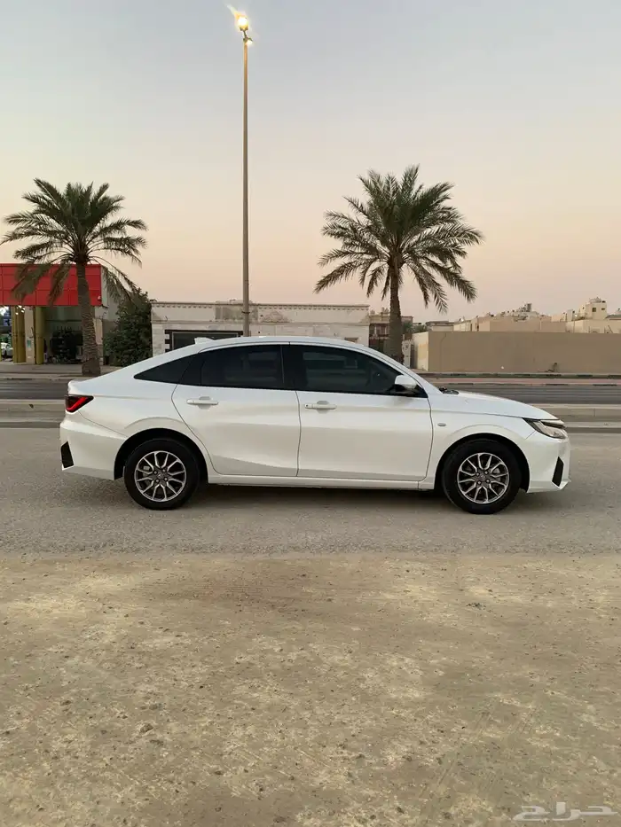 تويوتا يارس 4