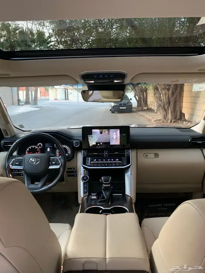 تويوتا لاندكروزر GXR L5 2022 7