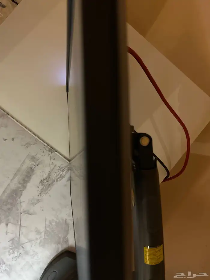 شاشه BENQ 60hz 22 بوصه شاشه جانبيه و رئيسية فيها مستشعرعيون 3