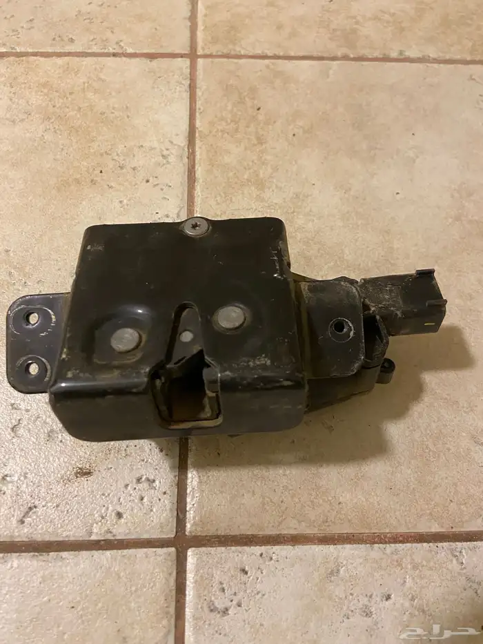 قفل شنطة جمس 2008 0