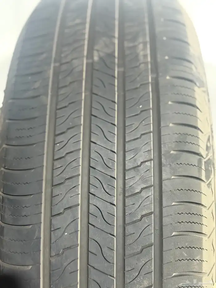 265 65 18 كفرات سونار تايلندي نضيفة جدا ومشرطة ت 23 نص سنه 0