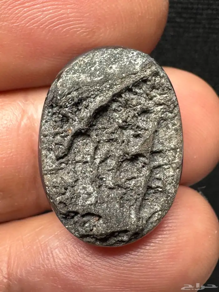 عقيق يماني أسود خام 0