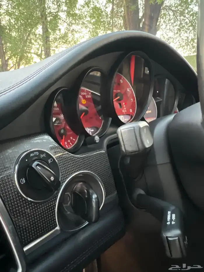 مخزن بورش باناميرا 4s 2012 عداد 54 الف كم فقط سماكو 27